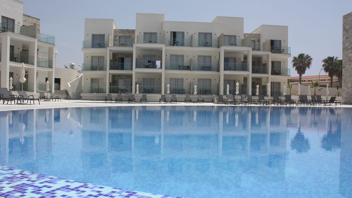 Amphora Hotel & Suites